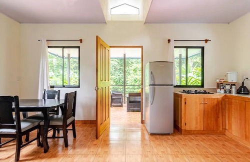 Puerto Viejo de Talamanca Appartement | Jungle Perch Apartment w/AC, Fiber Optic Internet & Garden full of Wildlife