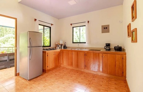 Puerto Viejo de Talamanca Appartement | Jungle Perch Apartment w/AC, Fiber Optic Internet & Garden full of Wildlife