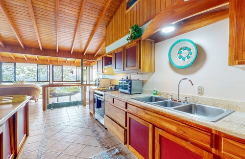 Lagunas de Baru Maison | Jungle estate with mountain views, private pool, open-concept, & AC - dogs ok
