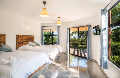 Cabuya Cabine | Jungle Lodge at Wild Sun Rescue