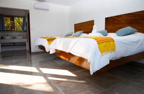 Cabuya Cabine | Jungle Lodge at Wild Sun Rescue