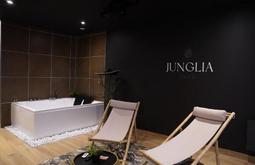 Prefecture Appartement | Junglia Suite - Spa & Ciné