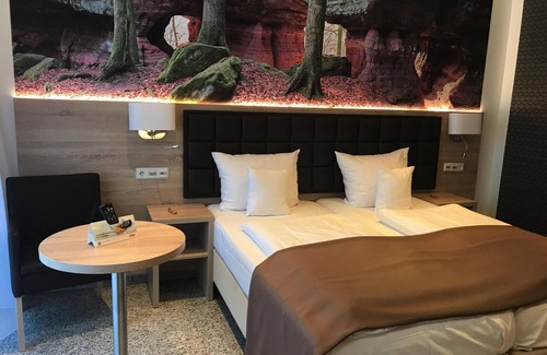 Kaiserslautern Hôtel | Suite Junior Lit King-Size Douche / Baignoire, Toilettes - Hotel-Restaurant Barbarossahof