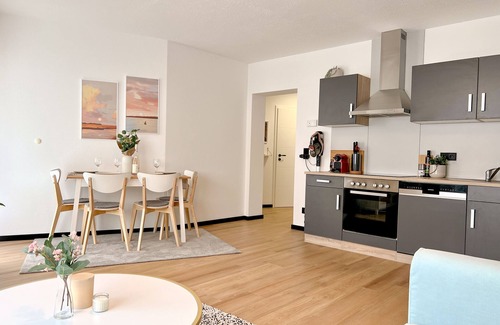 Quint Appartement | JUPAS° Trier| Boho Home with balcony & parking lot
