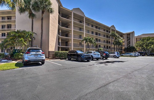 Sea Palms Appartement | Jupiter Condo w/ Pool Access, Walk to Beach!