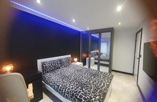 Forest Fields Appartement | Jupiter Lux Spacious Terrace & Free Parking