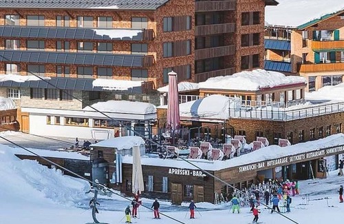 Warth Station Balnéaire | Juppenspitze - Hotel Jägeralpe