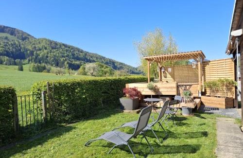 Rebeuvelier Chalet De Ski | Juralodgespa Détente avec jacuzzi et vue