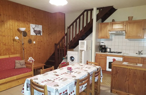 Saint-Colomban-des-Villards Appartement | Just 5 minutes from the Domaine des Sybelles! Fully equipped apartment.