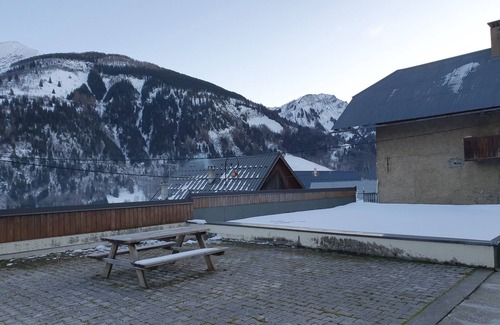 Saint-Colomban-des-Villards Appartement | Just 5 minutes from the Domaine des Sybelles! Fully equipped apartment.