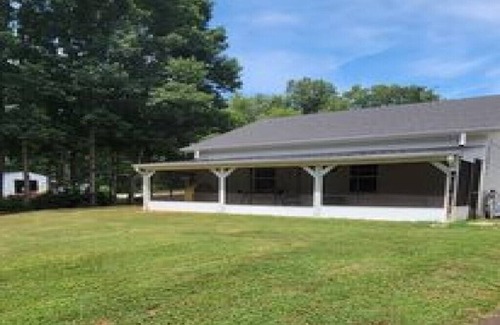 Easley Maison | Just 16 miles from Clemson & 12 miles from downtown Greenville.