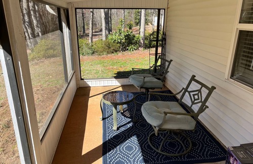 Easley Maison | Just 16 miles from Clemson & 12 miles from downtown Greenville.