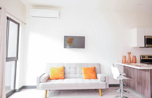 Alajuela Appartement | Just 5 minutes from airport with pool and guarded.