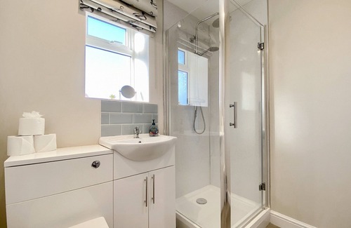 Westbury Cottage | 1 bedroom accommodation in Brokerswood