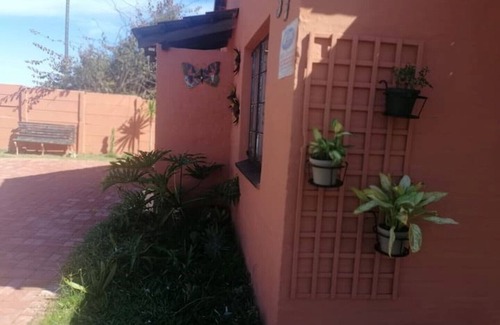 Wilderness Beach Maison | Just a short walk from the beach, relax in "Sunset Shores"
