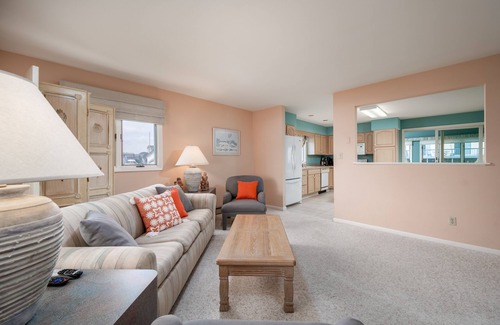 South Bethany Harbor Maison | Just across the street from South Bethany Beach!