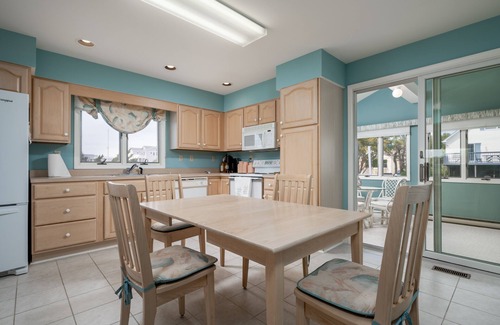 South Bethany Harbor Maison | Just across the street from South Bethany Beach!
