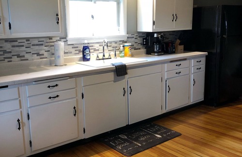 West Winfield Autre | "Just a Old Farm House" est une maison de campagne confortable.