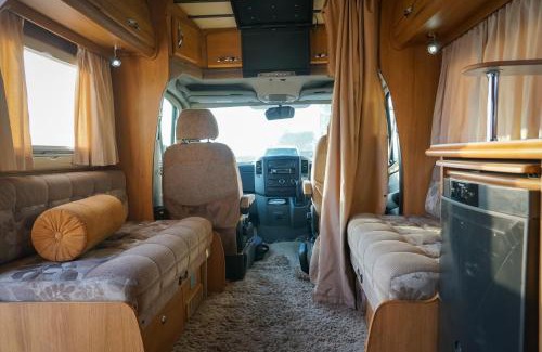Seeduwa - Katunayake Autre | JUST CAMP IT Campervans and Motorhomes - Colombo City and Bandaranaike International Airport Arrivals Car Park
