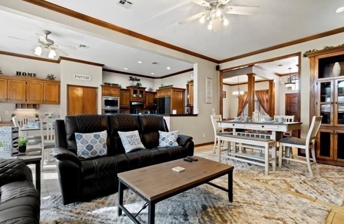Wheatland Maison | Just Like Home #12: Norman Private Resort - pool, hot tub, pickle ball & more