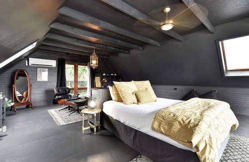 Coal Point Maison | just listed Coal Point Loft with Views