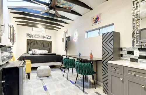 Tempe Maison | Just Listed! Htd Pool-Spa 7 Kings or 14 total beds