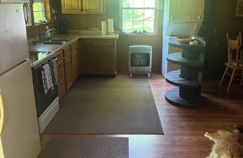 Horner Cabine | Just minutes from Stonewall Jackson Lake Resort. Boat ramp 1/4 mile away