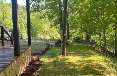 Horner Cabine | Just minutes from Stonewall Jackson Lake Resort. Boat ramp 1/4 mile away