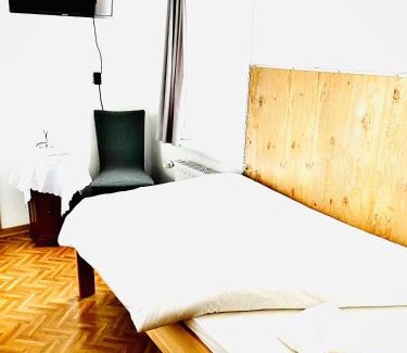 Gadebusch Maison | Just Pension & Bar