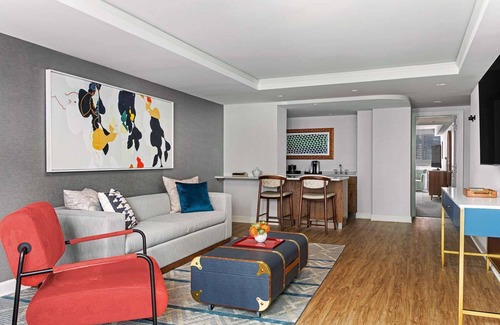 Downtown Chicago Station Balnéaire | Just What You Were Looking For! Near Chicago Tribune Tower, Pets are Allowed