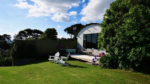 Tawharanui Maison | Kākā Ridge Retreat Luxury Cottage