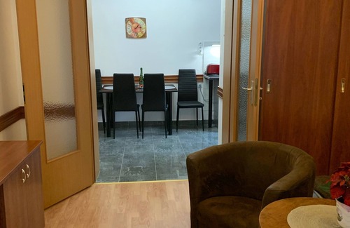 Heviz Appartement | KŐNIG APARTMAN I. II. III. HÉVÍZI TÓTÓL 300 MÉTERRE TALÁLHATÓ!