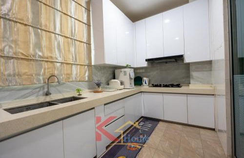 Kota Kinabalu Maison | K Home - Cozy 3-Storey Landed 5R4B-16 Pax- 5mins City Centre & IMAGOMALL