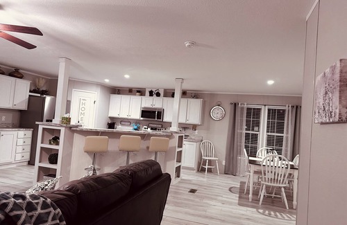 Laketon Maison | K & M Suite is a brand-new home in a peaceful, quiet neighborhood.