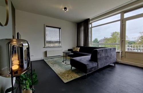 Eindhoven Appartement | k50159 Spacious and modern apartment near the city center, free parking