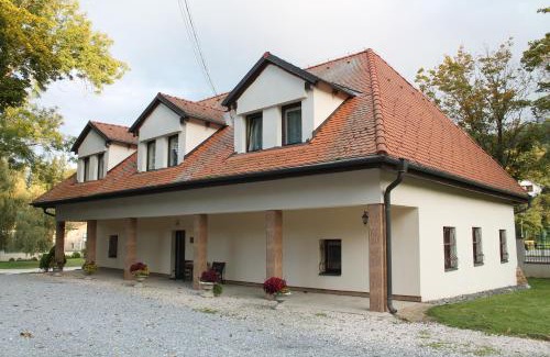 Fricovce Hôtel | Kaštieľ Fričovce
