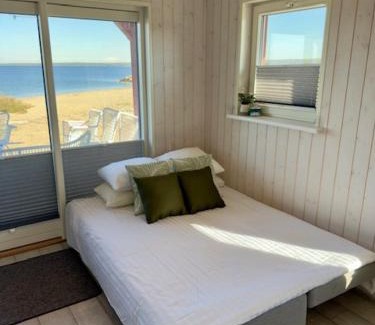 Kaberneeme Chalet De Ski | Kabe Beach House