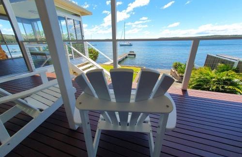 Sunshine Maison | Kabine Waterfront Lakehouse in Sunshine