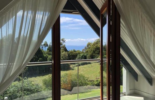Apollo Bay Maison | Kahmahnee - Apollo Bay dog friendly retreat