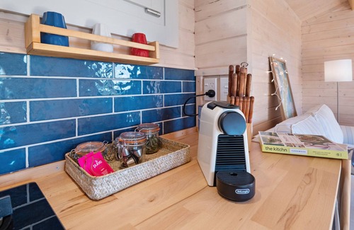 Waitao Maison | Kaiate - Papamoa Hills Holiday Cabin