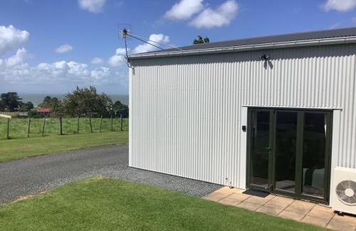 Kaiaua Appartement | Kaiaua Bayview Farm Apartment