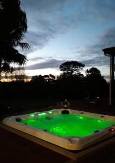 Te Poi Maison | Kaimai Sunset Bed & Breakfast