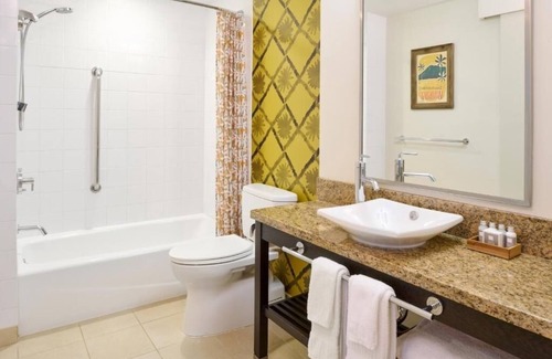 Diamond Head - Kapahulu - St. Louis Hôtel | Kaimana Beach Hotel | Ocean View King | Wake Up to Ocean Views