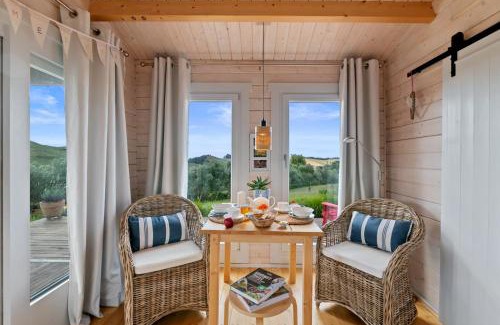 Waitao Maison | Kaitipu - Papamoa Hills Holiday Cabin
