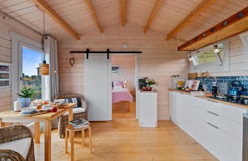 Waitao Maison | Kaitipu - Papamoa Hills Holiday Cabin