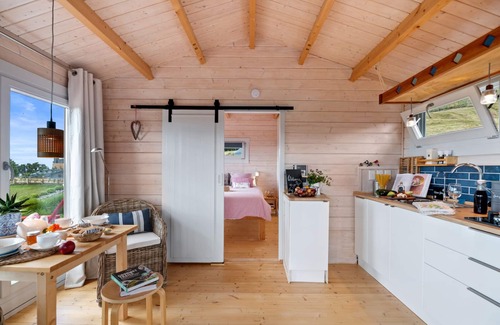 Waitao Maison | Kaitipu - Papamoa Hills Holiday Cabin