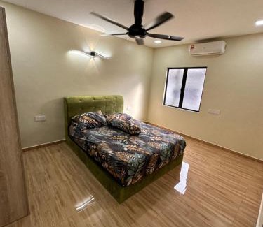 Pasir Gudang Maison | Kak Ani Homestay