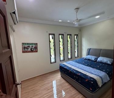 Pasir Gudang Maison | Kak Ani Homestay