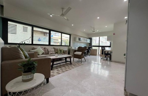 Bandra West Appartement | Kakad Classic 360, 16th Rd, Pali Village, Khar West by Connekt Homes
