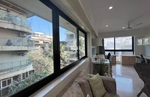 Bandra West Appartement | Kakad Classic 360, 16th Rd, Pali Village, Khar West by Connekt Homes